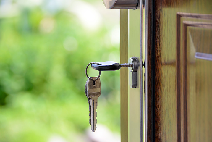 A2B Locks are able to provide local locksmiths in Tilehurst to repair your broken locks. 